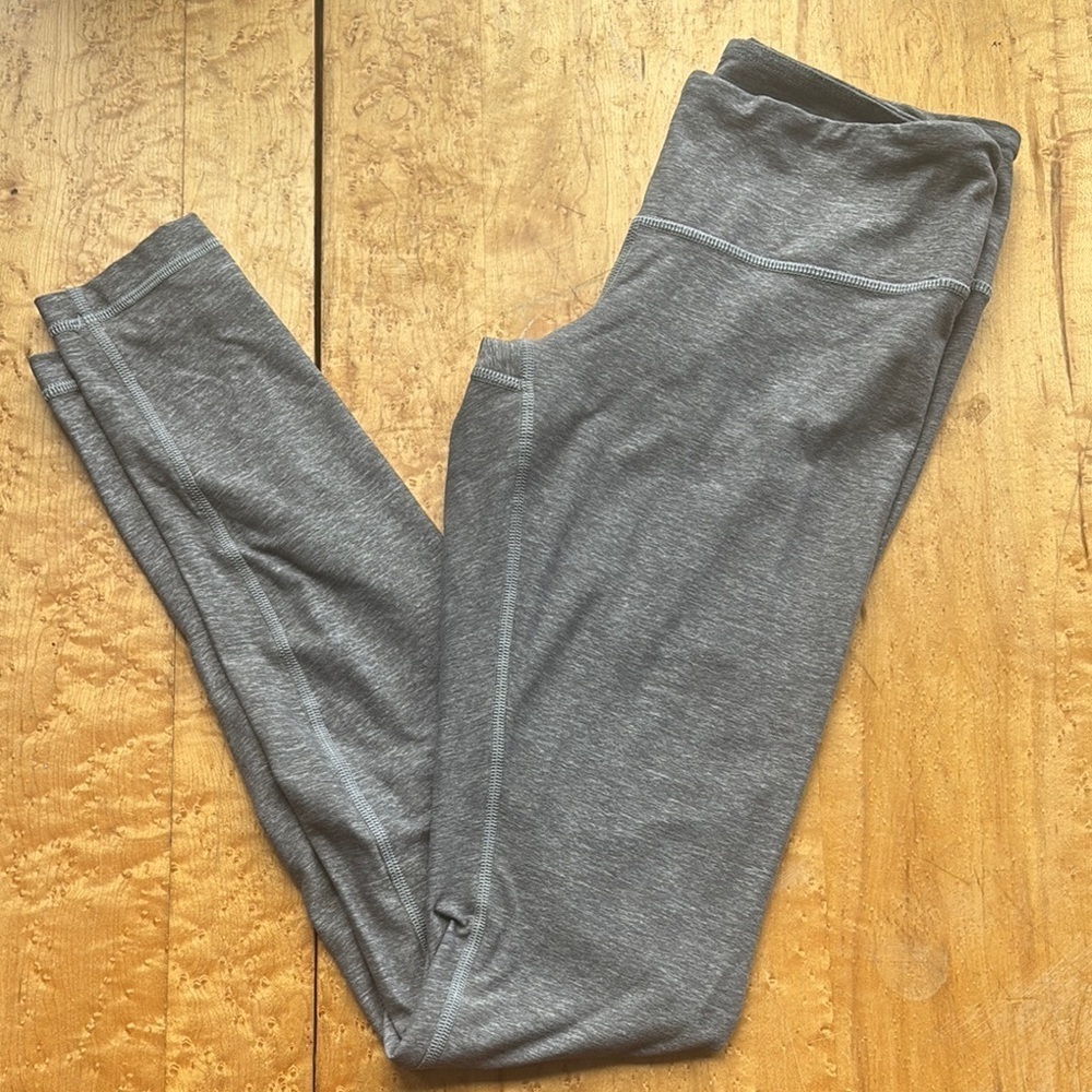 Grey lululemon wonder under leggings size 6